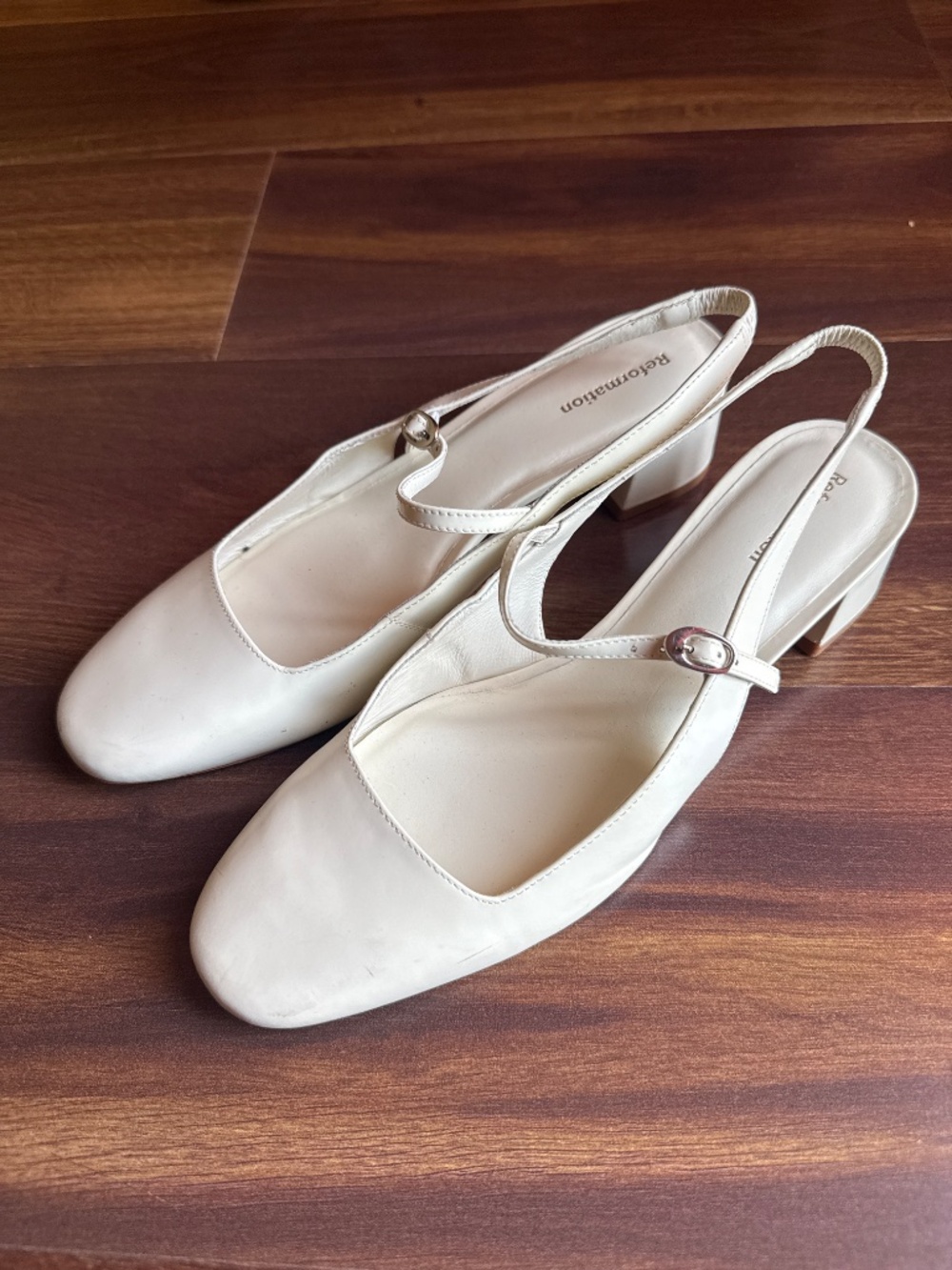 REFORMATION White Low Heel Sandals Size 6.5 - Picture 2 of 6
